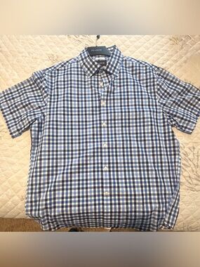 NWT Jos. A. Bank Blue and White XL short sleeve / slim fit  Dress Shirt